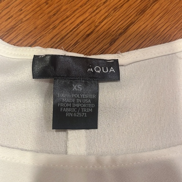 Aqua Woman’s White Short Sleeve Top Size XS - Picture 2 of 4